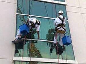 КРАТКО О НАС.