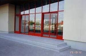 МАЯТНИКОВЫЕ ДВЕРИ.